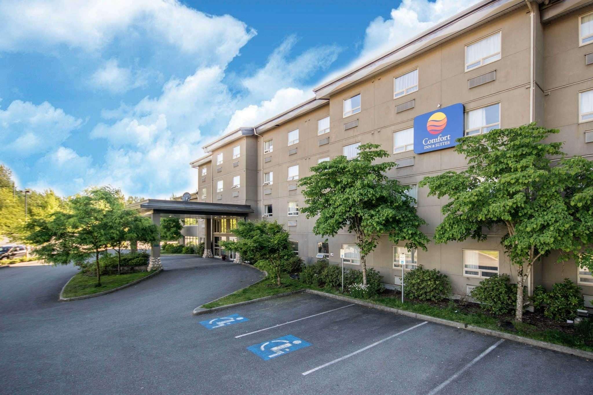 Comfort Inn & Suites Langley Exterior photo