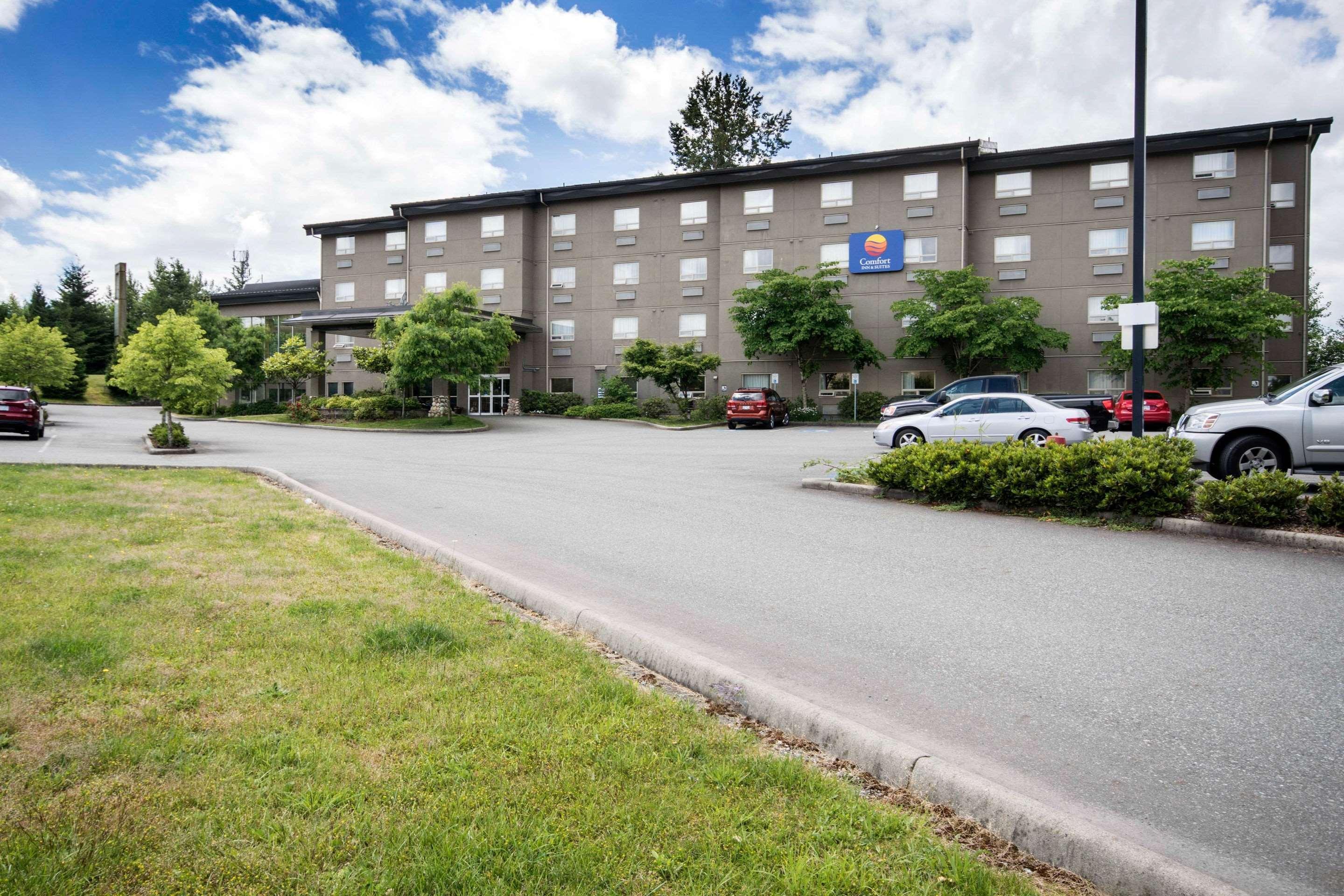 Comfort Inn & Suites Langley Exterior photo