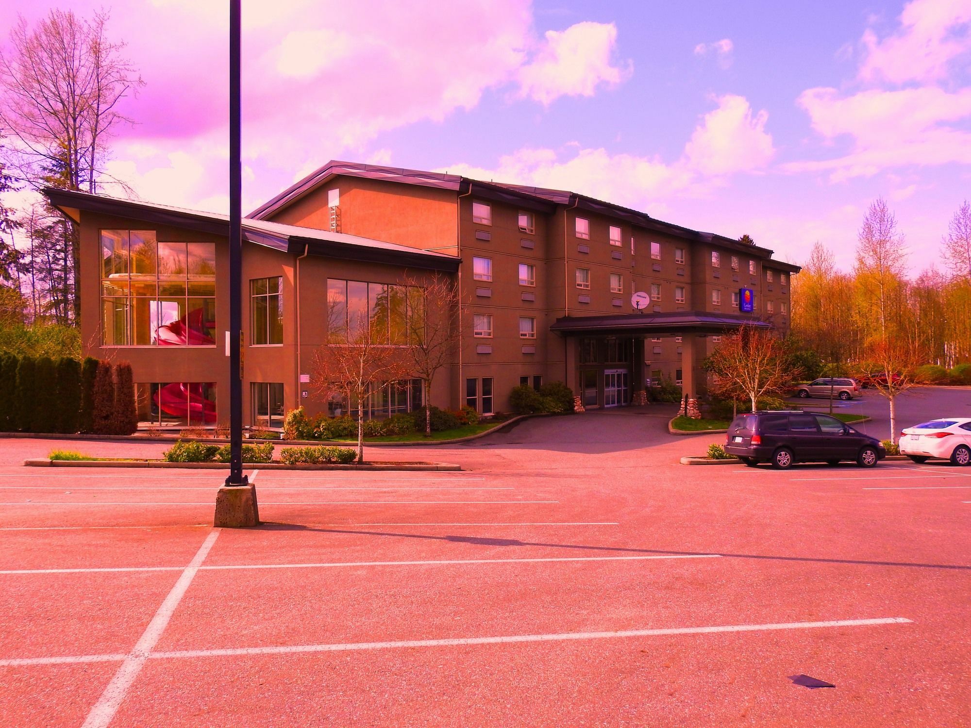 Comfort Inn & Suites Langley Exterior photo